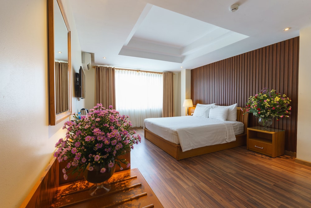 Roseland Corp Hotel 17/42