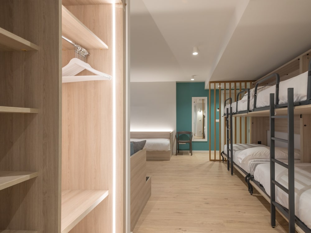 COSMOS Hotel & Aparthotel Andorra 33/65
