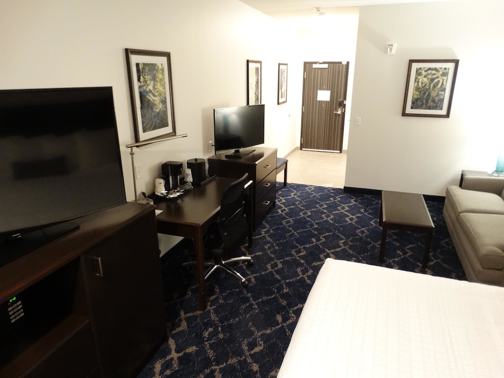 Best Western Plus New Richmond Inn & Suites 31/40