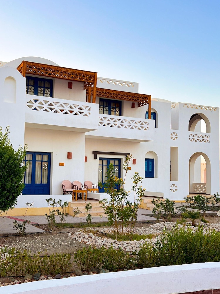 Beach Safari Nubian Resort 5/50