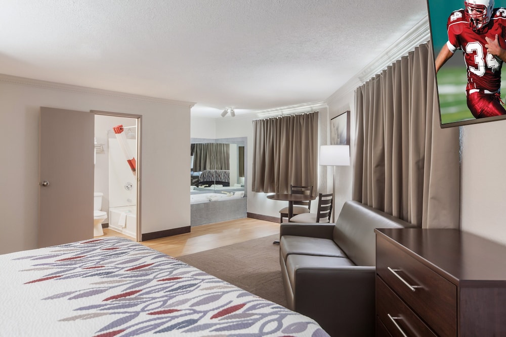 Red Roof Inn & Suites Omaha - Council Bluffs 17/47