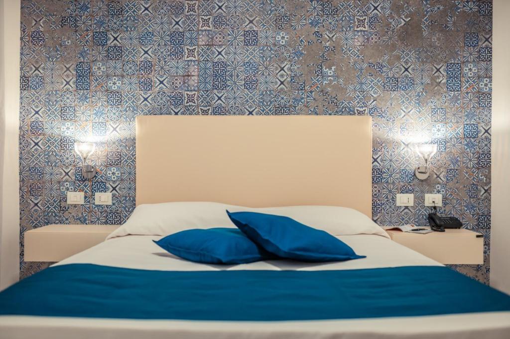 Business, Double Bed