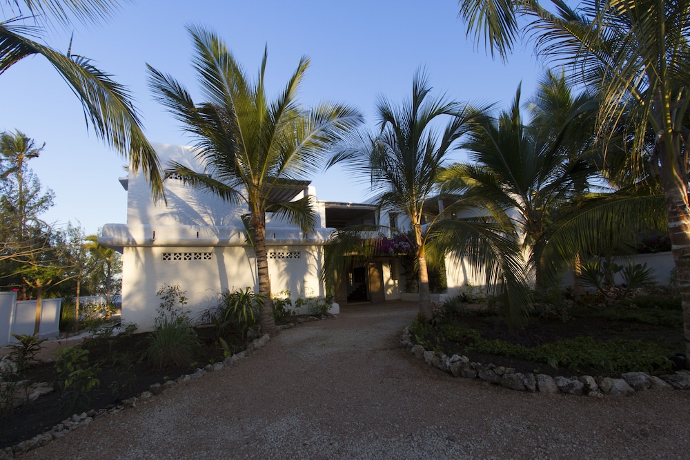 Uzuri Villa 16/29