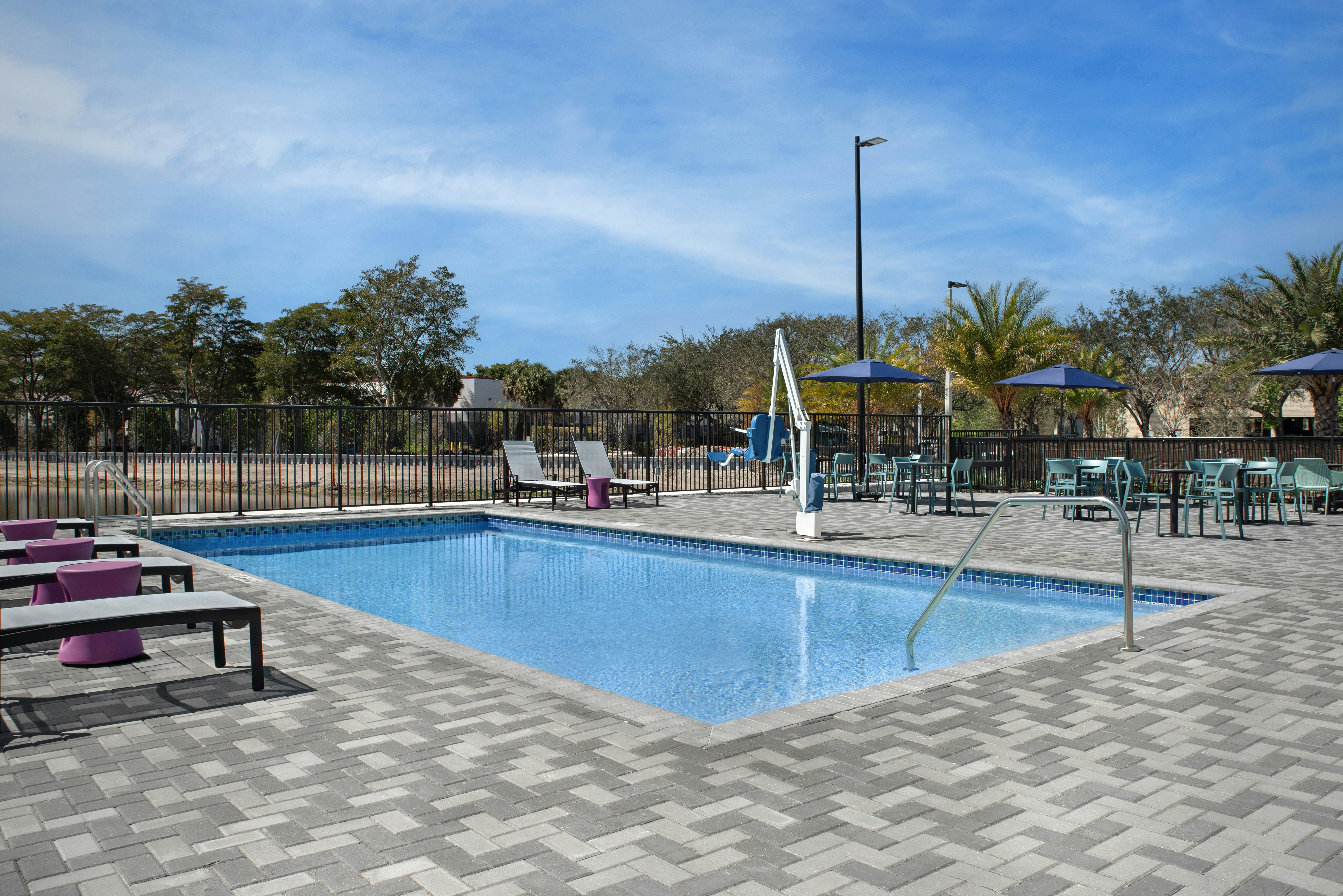 Home2 Suites by Hilton Weston Ft. Lauderdale 33/33