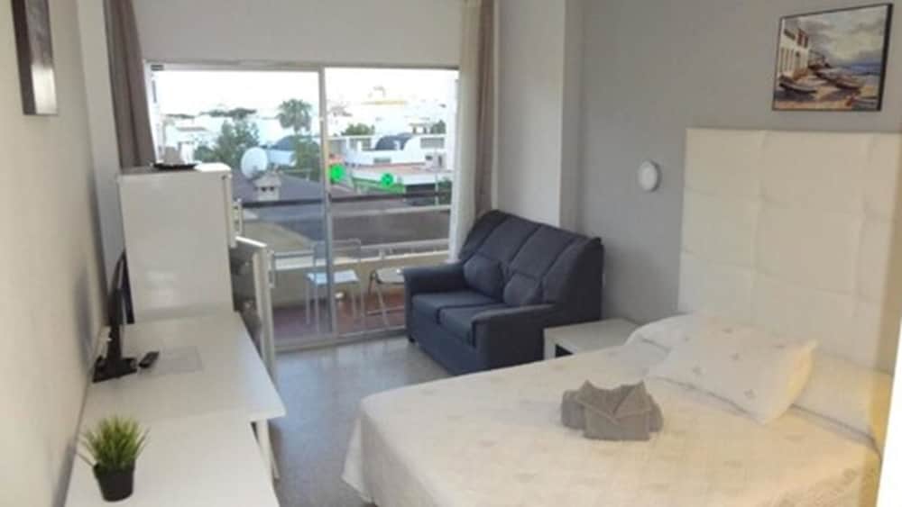 Hotel Carlos I 32/39