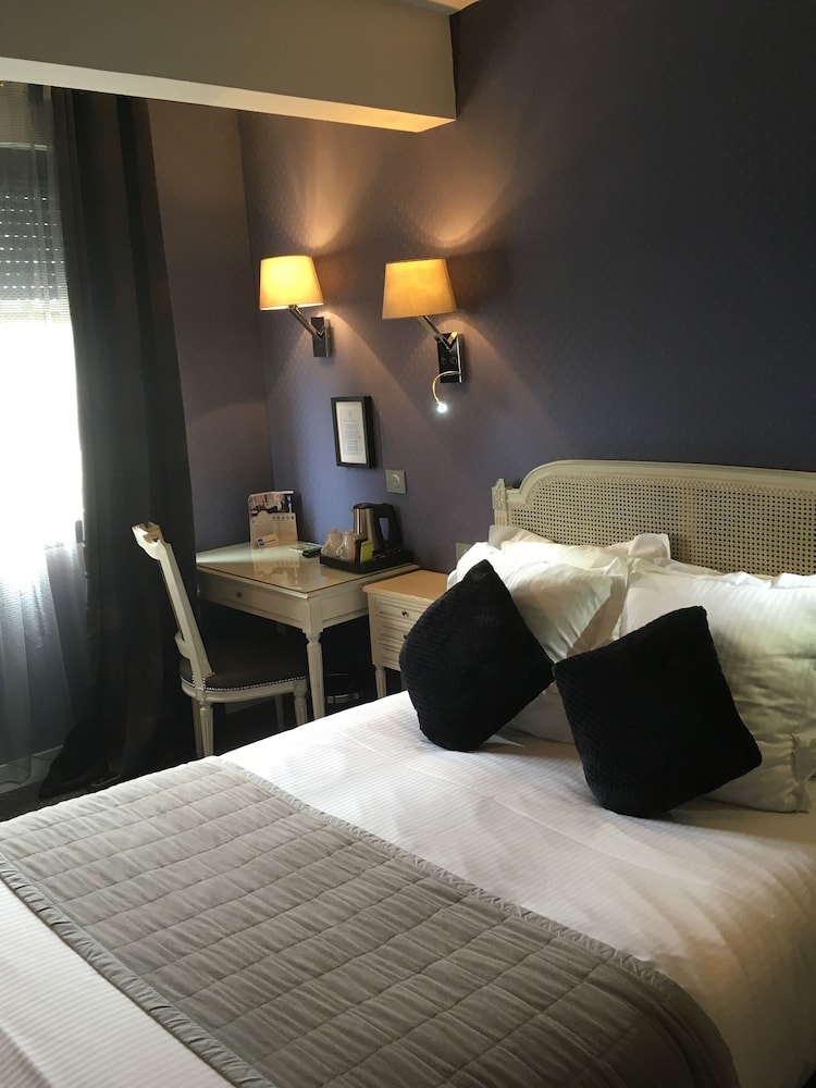 Henry Ii Hotel 17/59