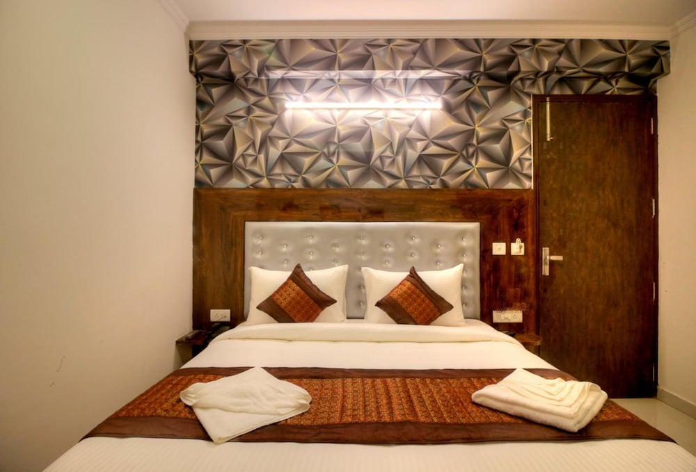Hotel Ark Of Avalon 5/50