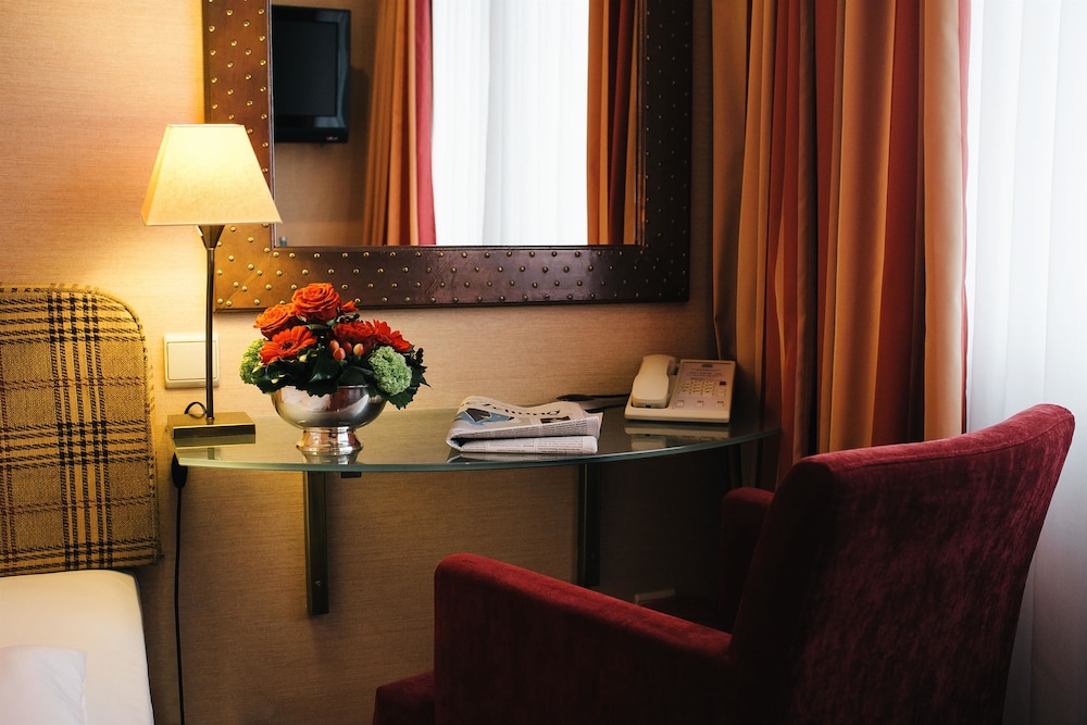Best Western Plus Hotel St. Raphael 36/48