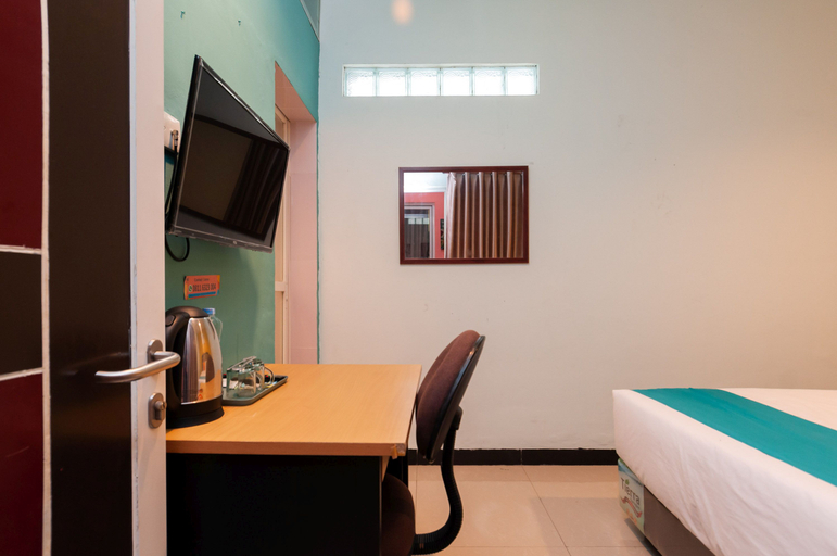 غرفة قياسية، Sans Hotel Finest Medan 3/3