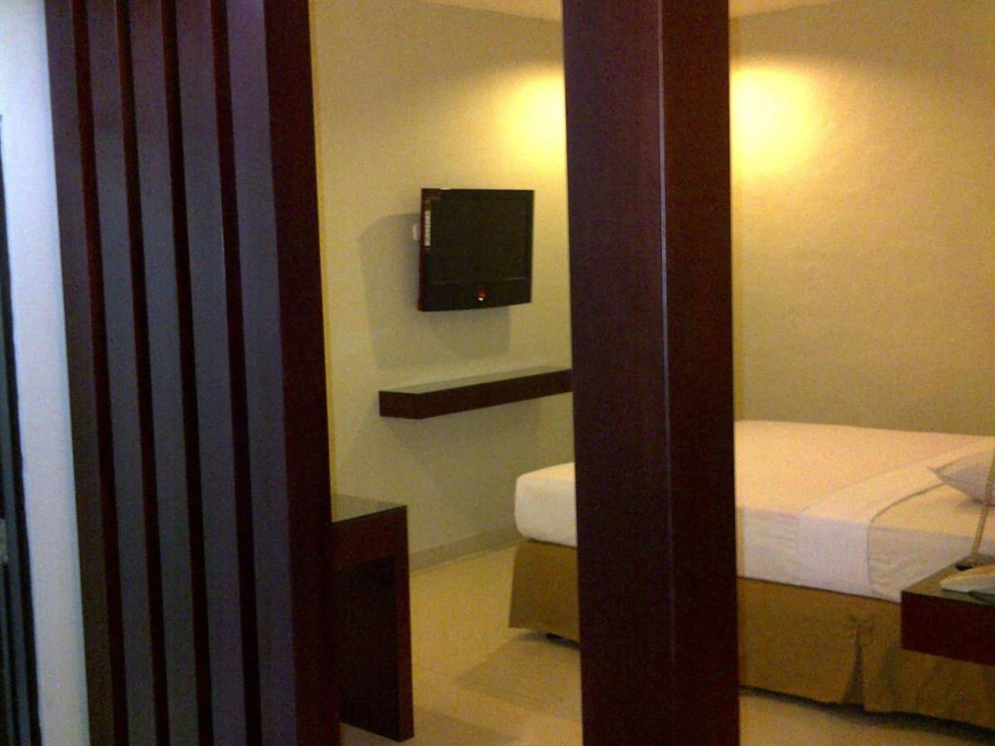 Citra Raya Hotel 14/15