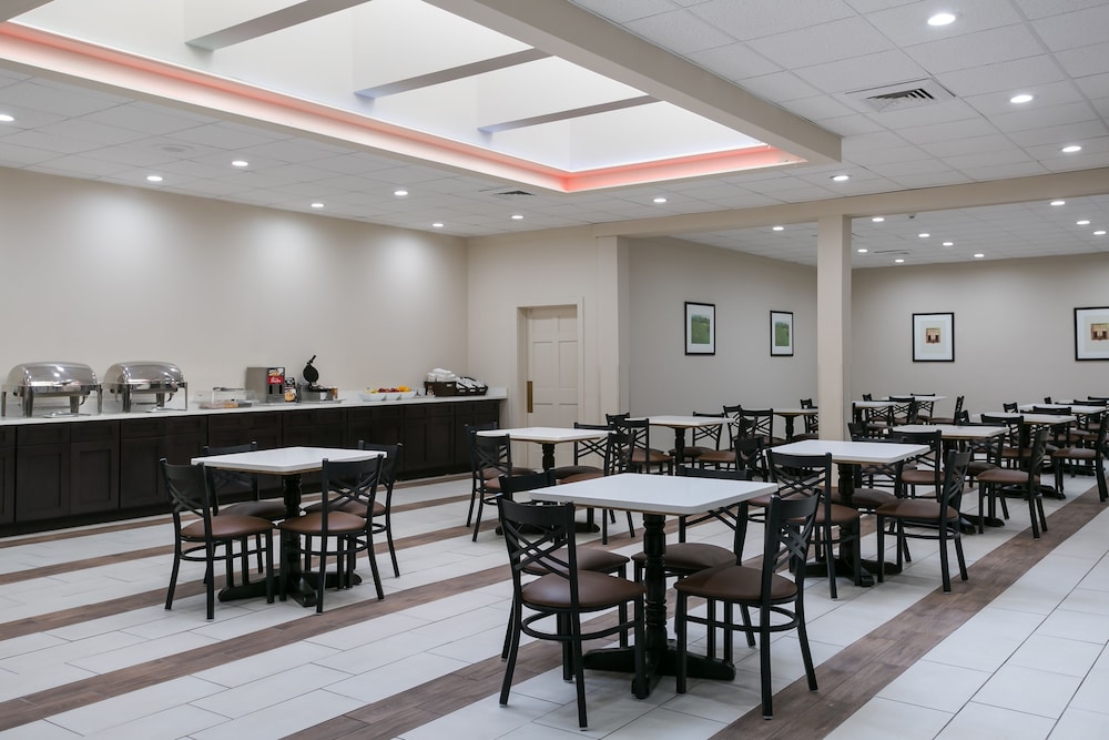 restaurant cafeteria