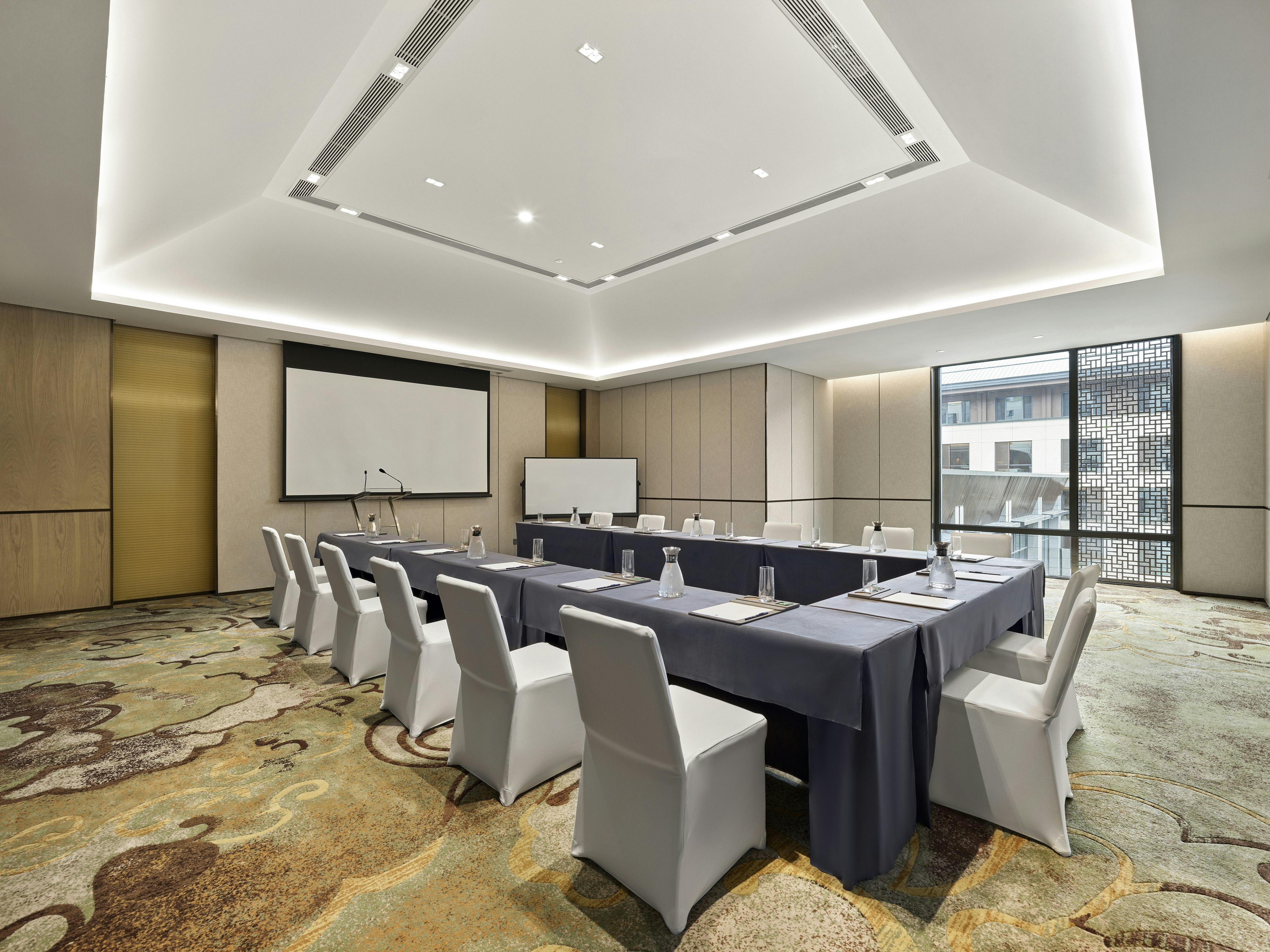 DoubleTree by Hilton Beijing Badaling 27/35