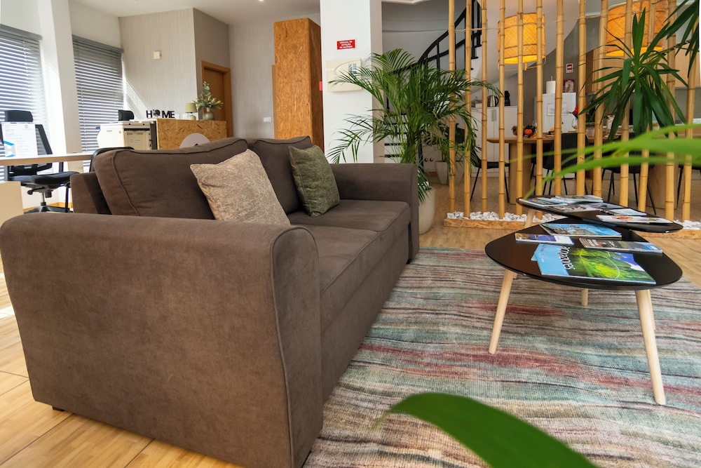 Central Guest House 38/50