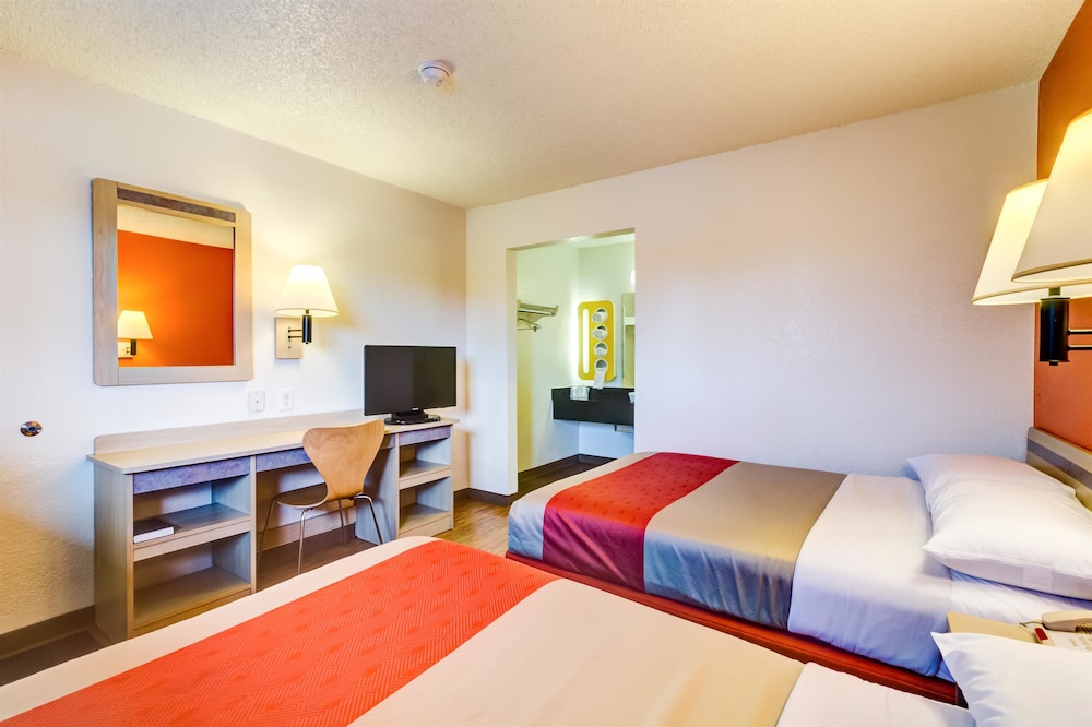 Motel6 Wheat Ridge, CO - West - Denver North 17/34