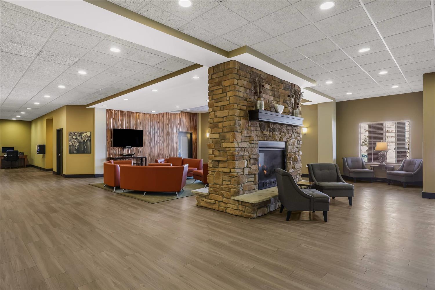 MainStay Suites Fitchburg Madison 22/44