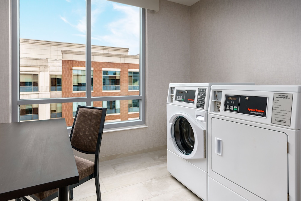 Hyatt Place National Harbor 25/61