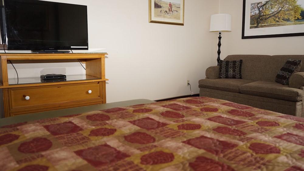 Mcintosh Country Inn & Conference Centre 6/69