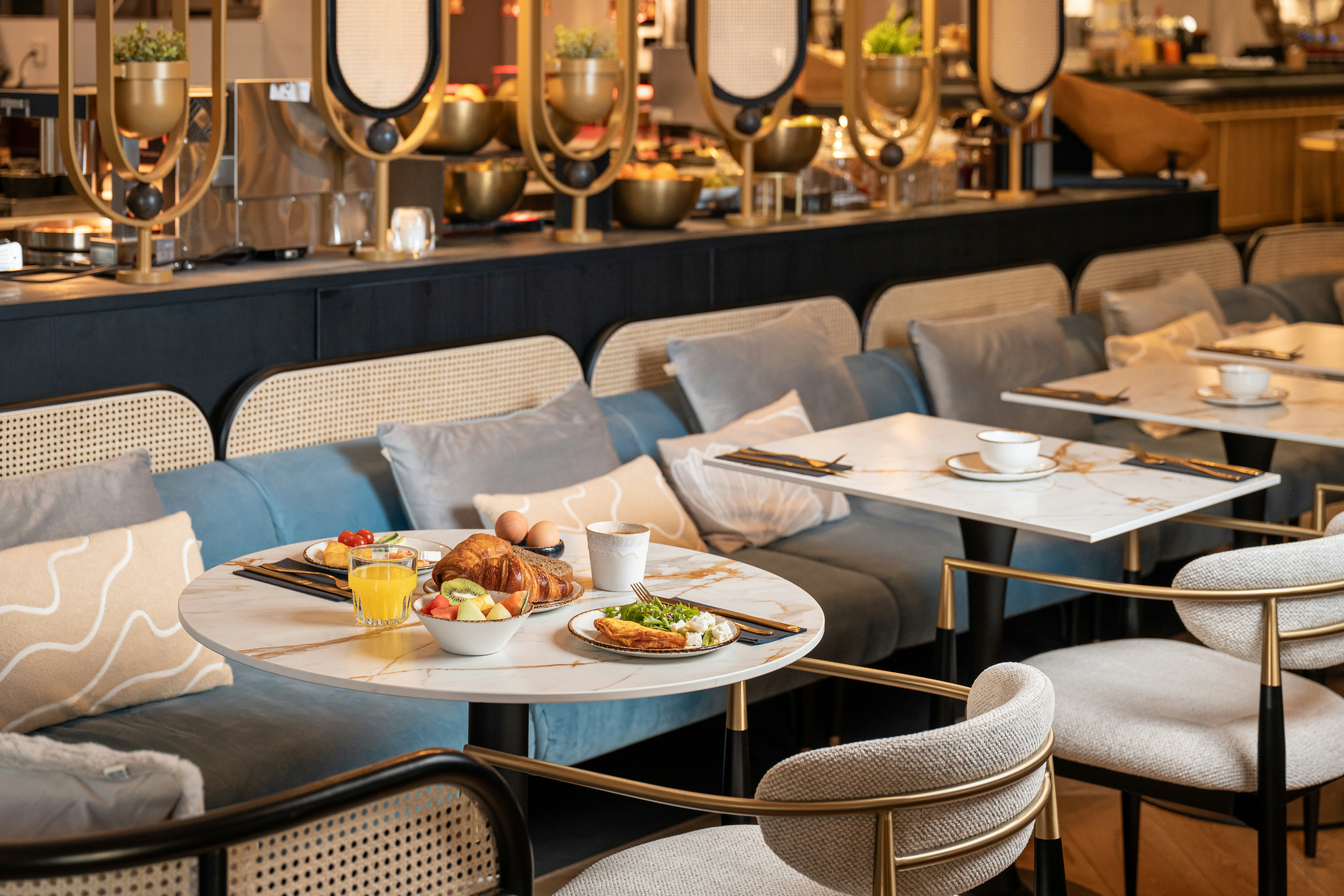 The Manor Amsterdam 40/57