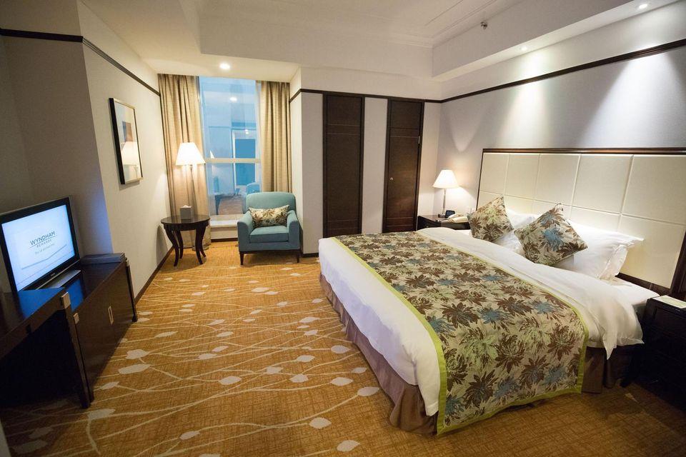 Select, King Bed