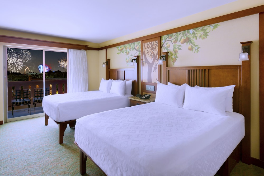 Disney Grand Californian 32/70