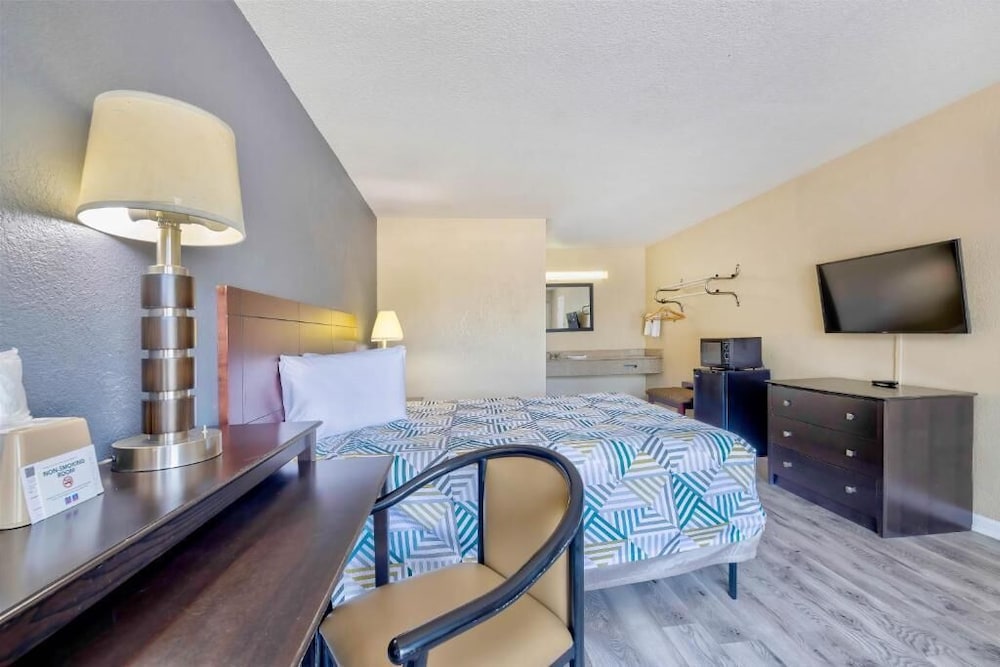 Motel6 Effingham, IL 30/50