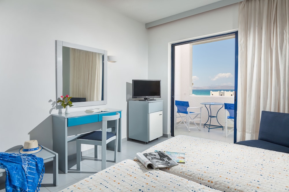 Aeolos Beach Hotel 46/57