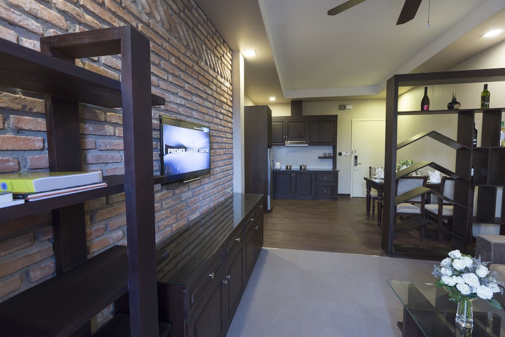 Anik Boutique Hotel 50/50