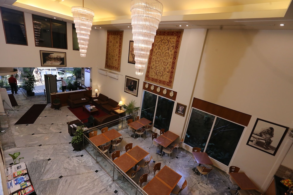 Embassy Inn 43/50