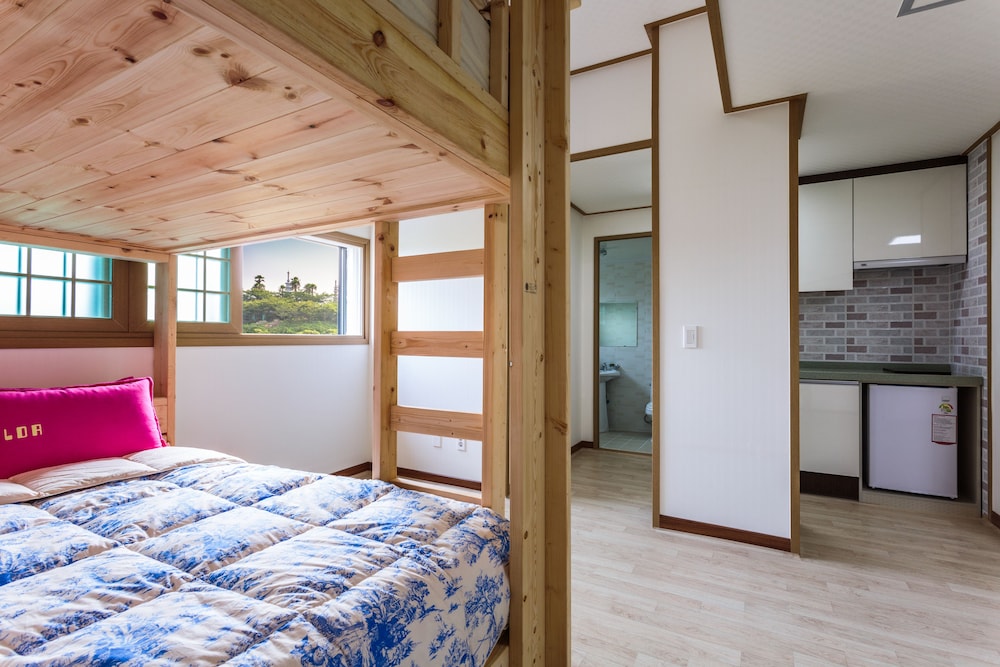 Jeju Wayo Pension 16/45