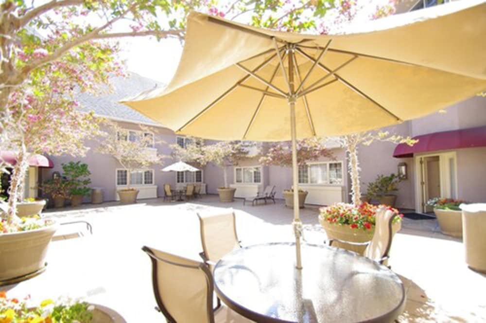 Woodcrest Hotel 21/21