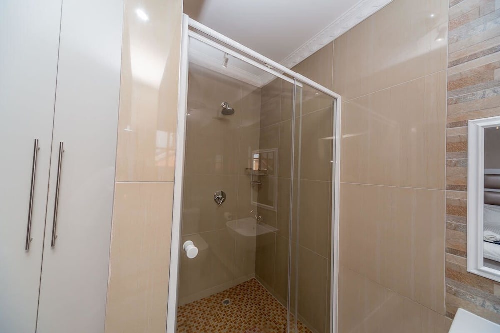 The Musafer Travel Lodge 26/28