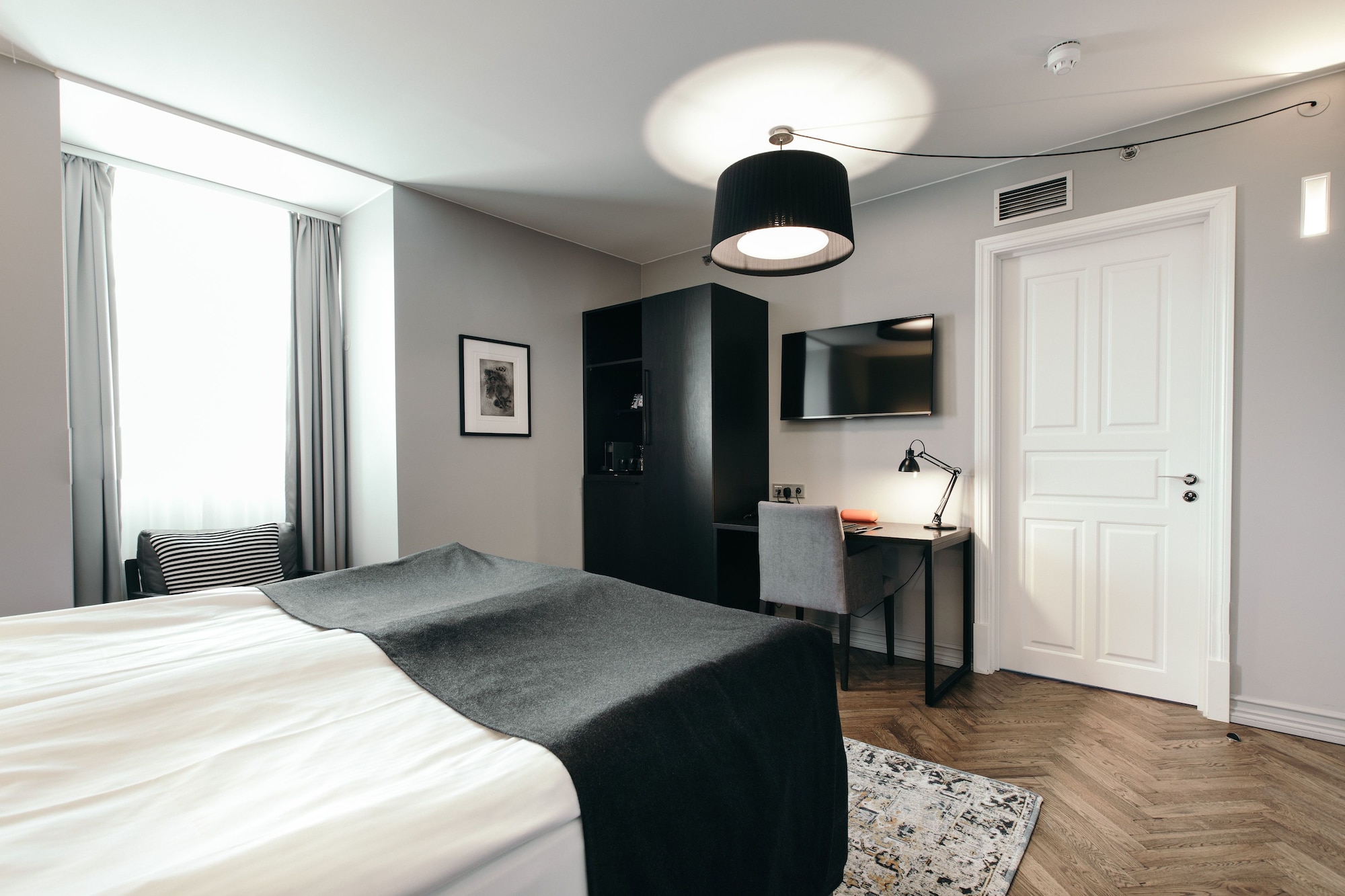 STANDARD, DOUBLE OR TWIN BED