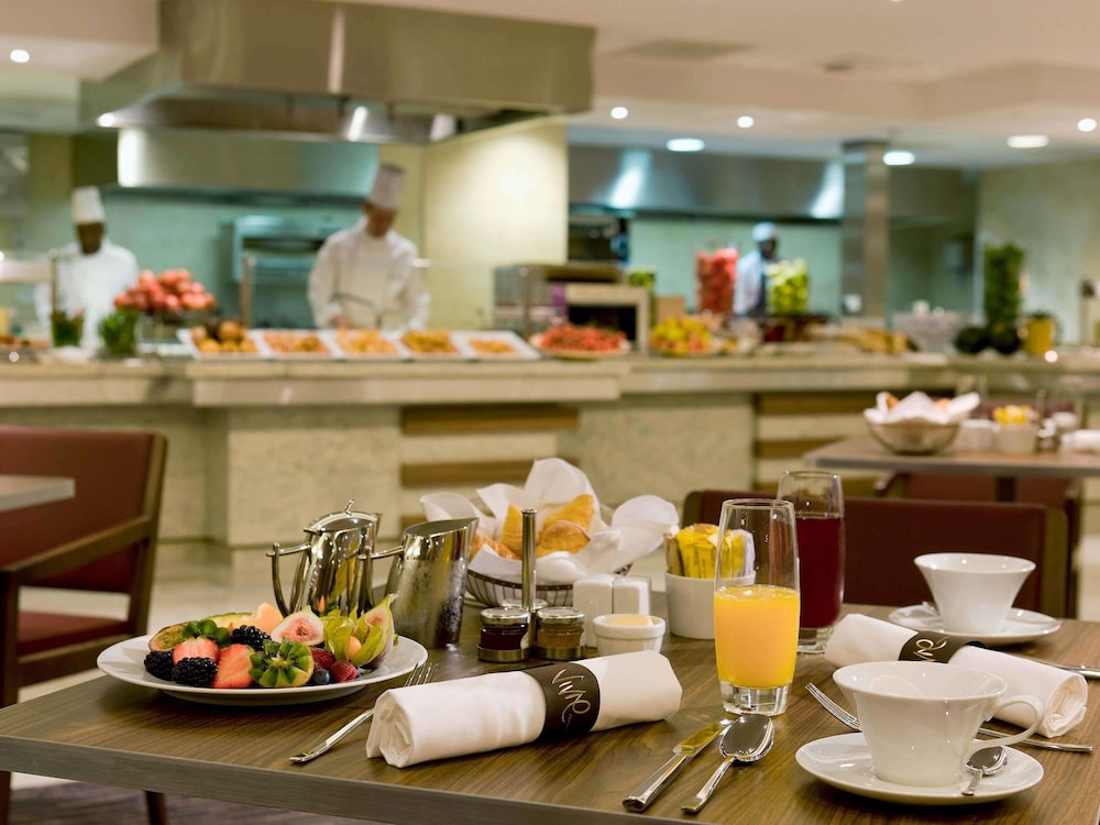 Sofitel London Heathrow 36/50