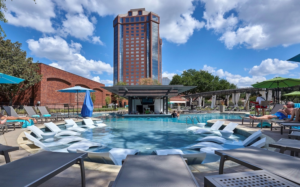 Hilton Anatole 80/90