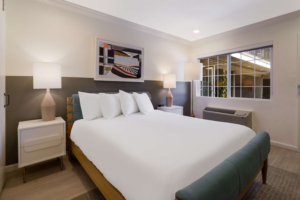 Room, Queen Bed, Accessible