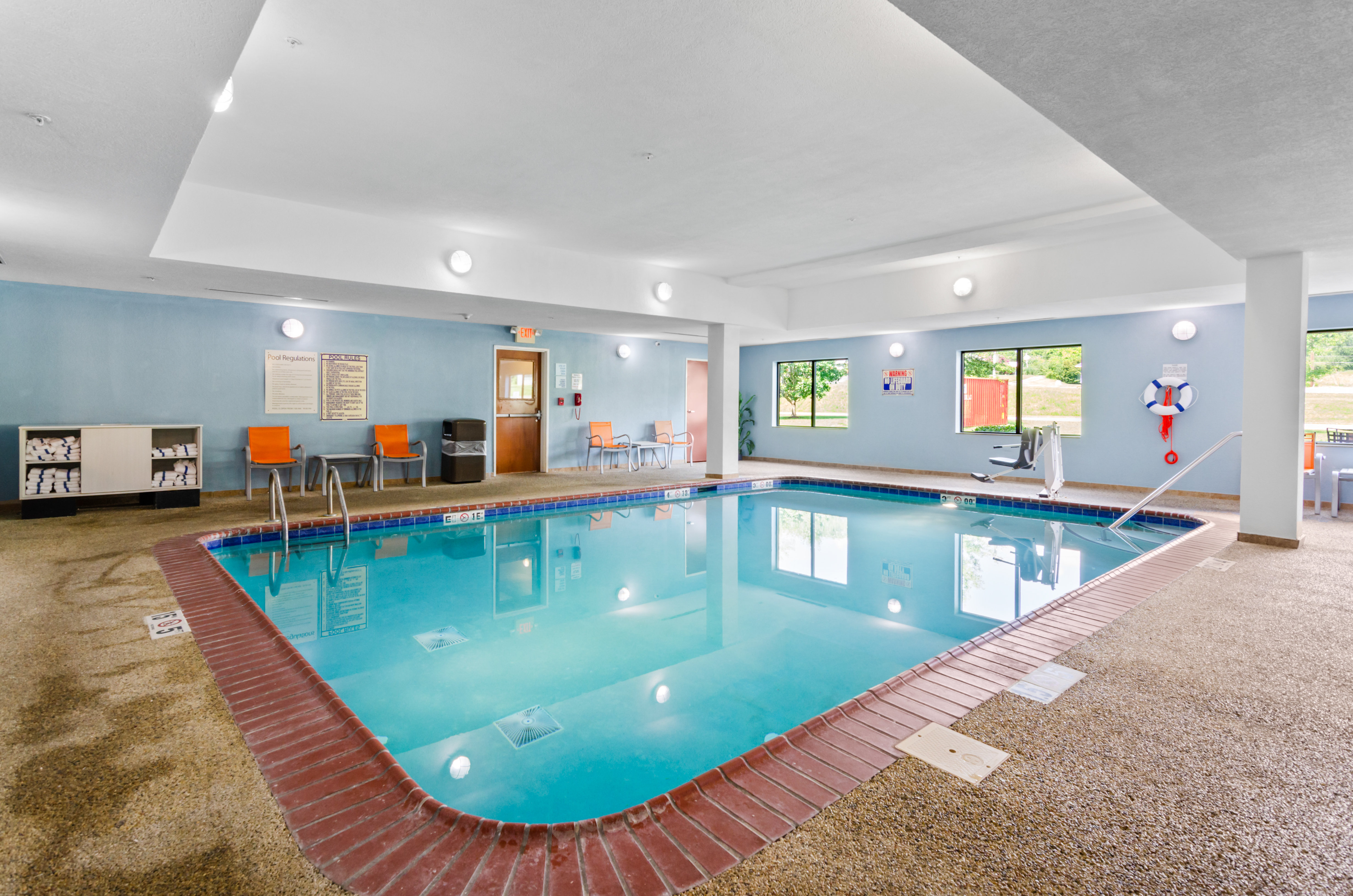 Holiday Inn Express Hotel And Suites Mount Airy 33/60