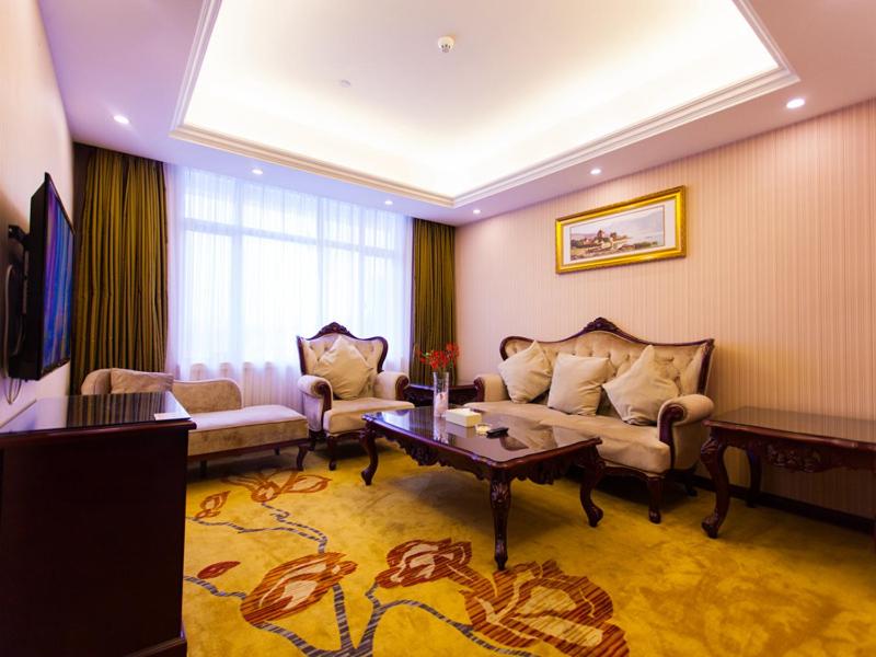 Vienna Hotel Guangzhou Jinshazhou 74/79