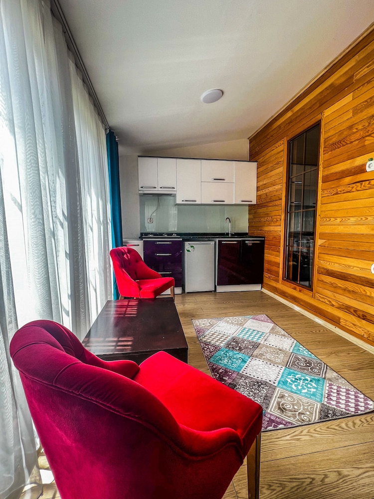 Mego Suite Otel 36/50