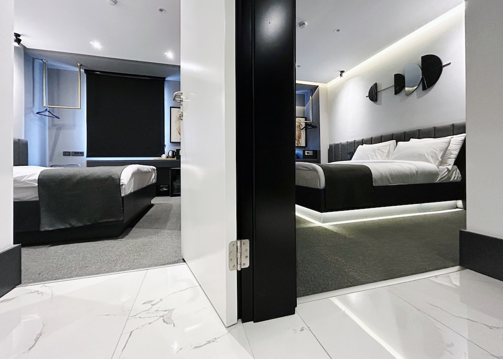 Mellday Hotel 38/39