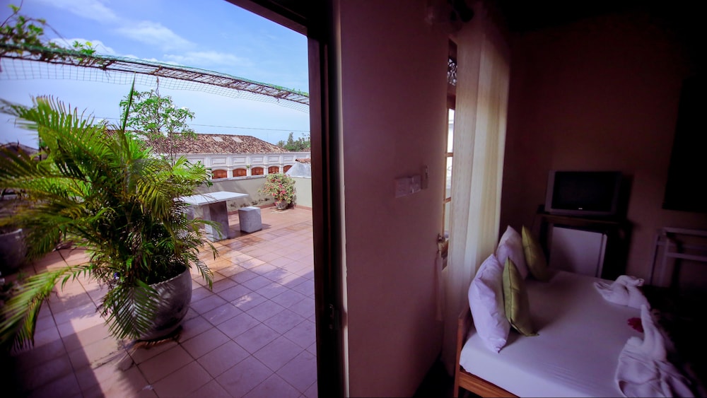Frangipani Motel 28/46