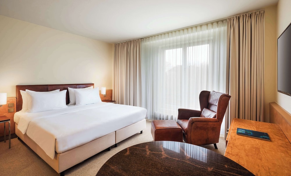 Lindner Hotel Dusseldorf Airport, part of JdV by Hyatt 14/75