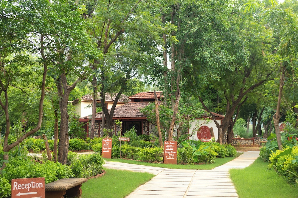 TIGER MOON RESORT 54/60