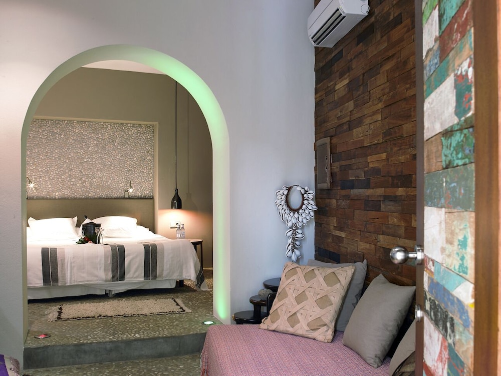 The Giri Residence Hotel & Spa 2/39
