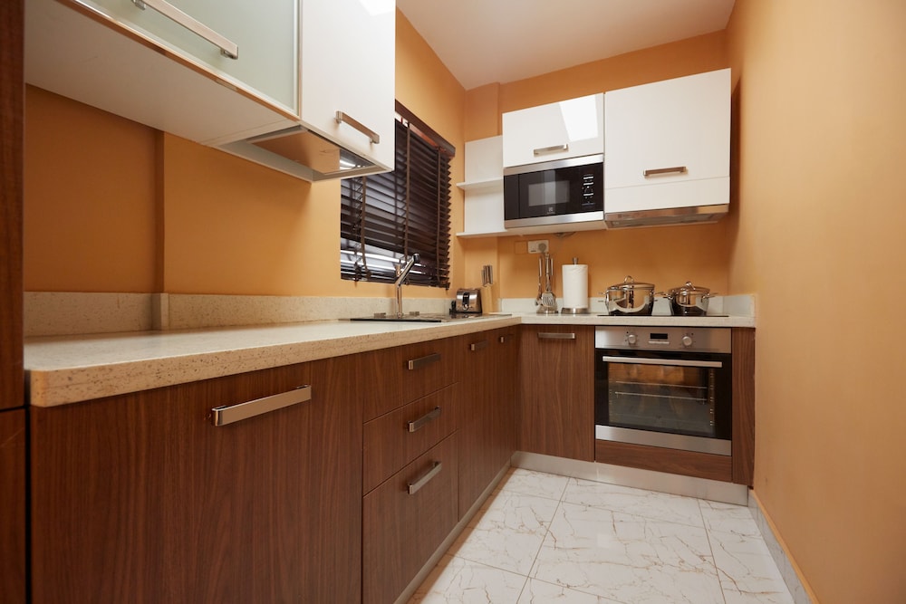 Belanova Apartments & Suites 44/45