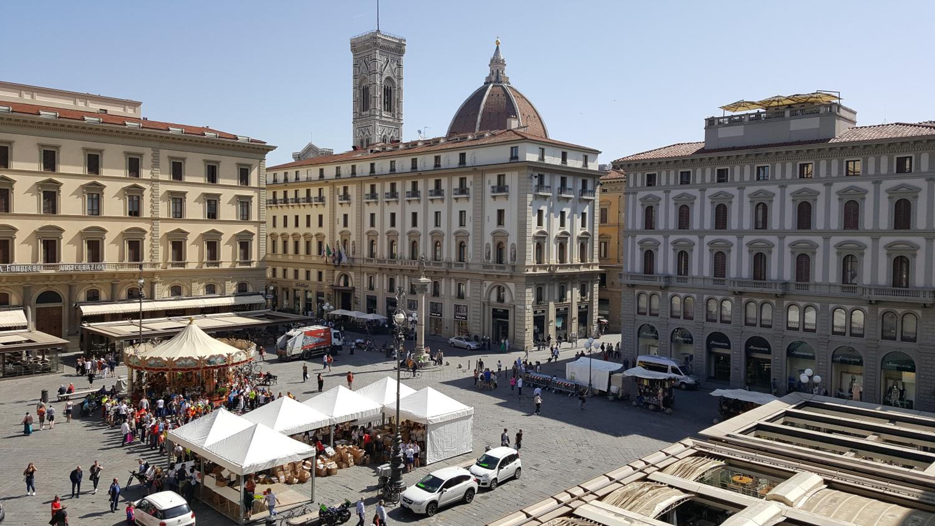 Residence La Repubblica & Piazza della Repubblica, 4 43/50
