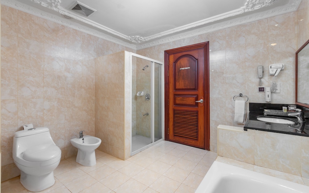 REGENCY ANGKOR HOTEL 48/50