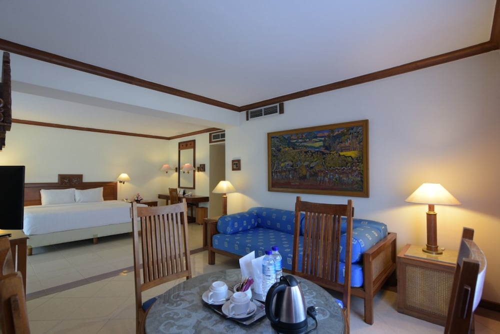 Bali Beach Hotel 26/50