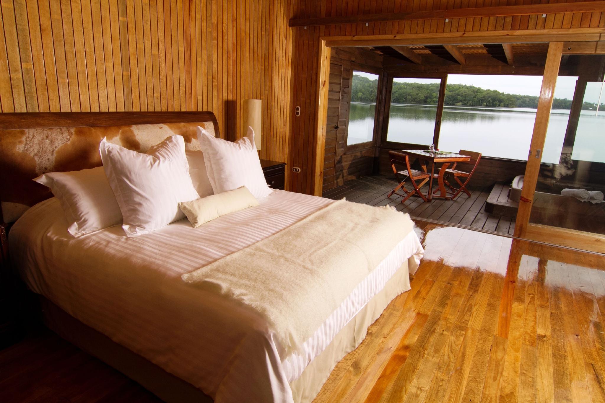 Suite, Single, Water Front