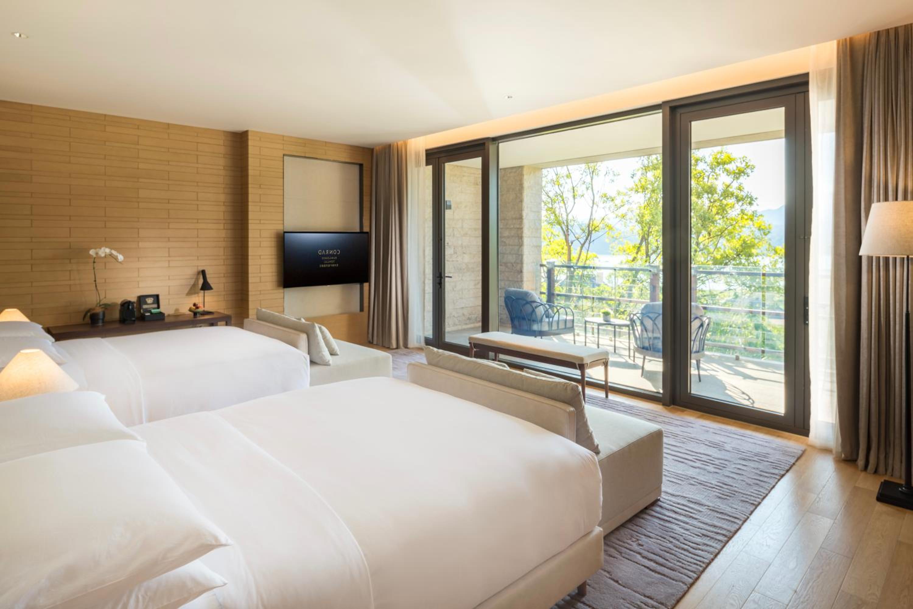 Deluxe, 2 Queen Beds