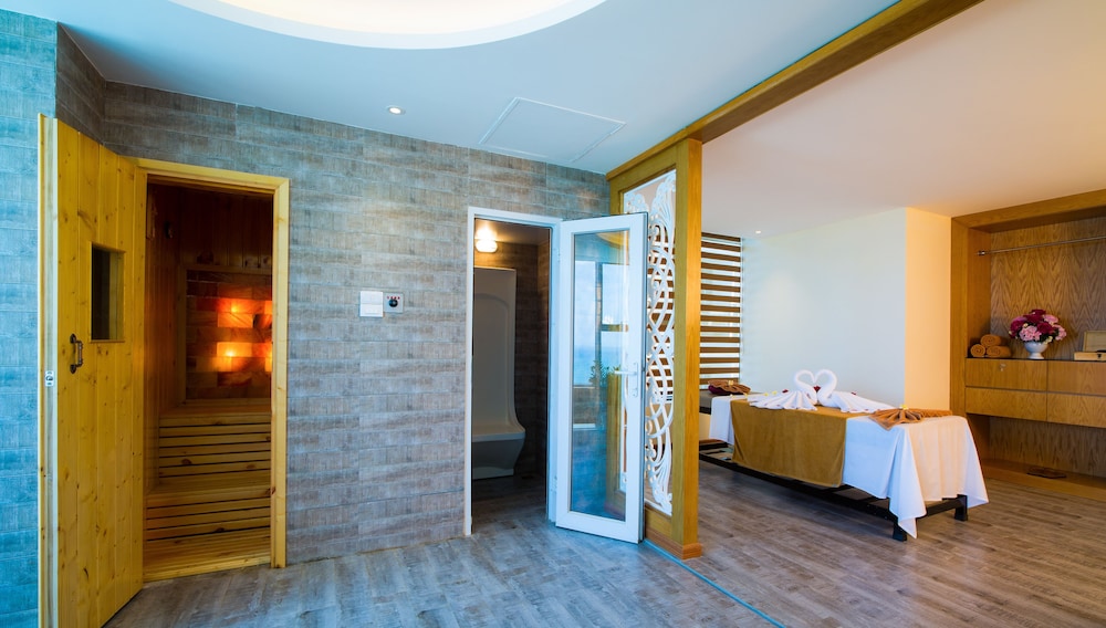 Muong Thanh Luxury Da Nang Hotel 21/50